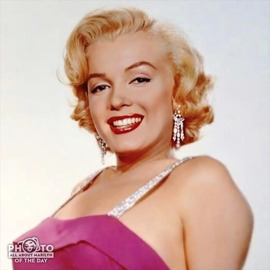 Marilyn Monroe - Fwu-sh3XwAEvBmt.jpg